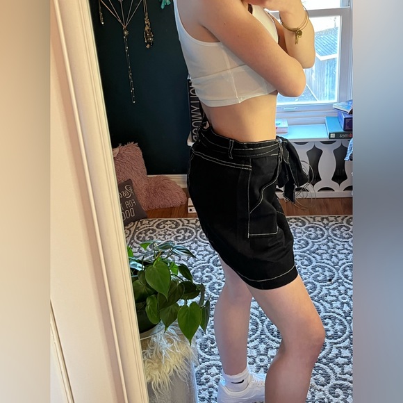 y2k black and white contrast stitching mini skirt ✨ - Picture 3 of 4